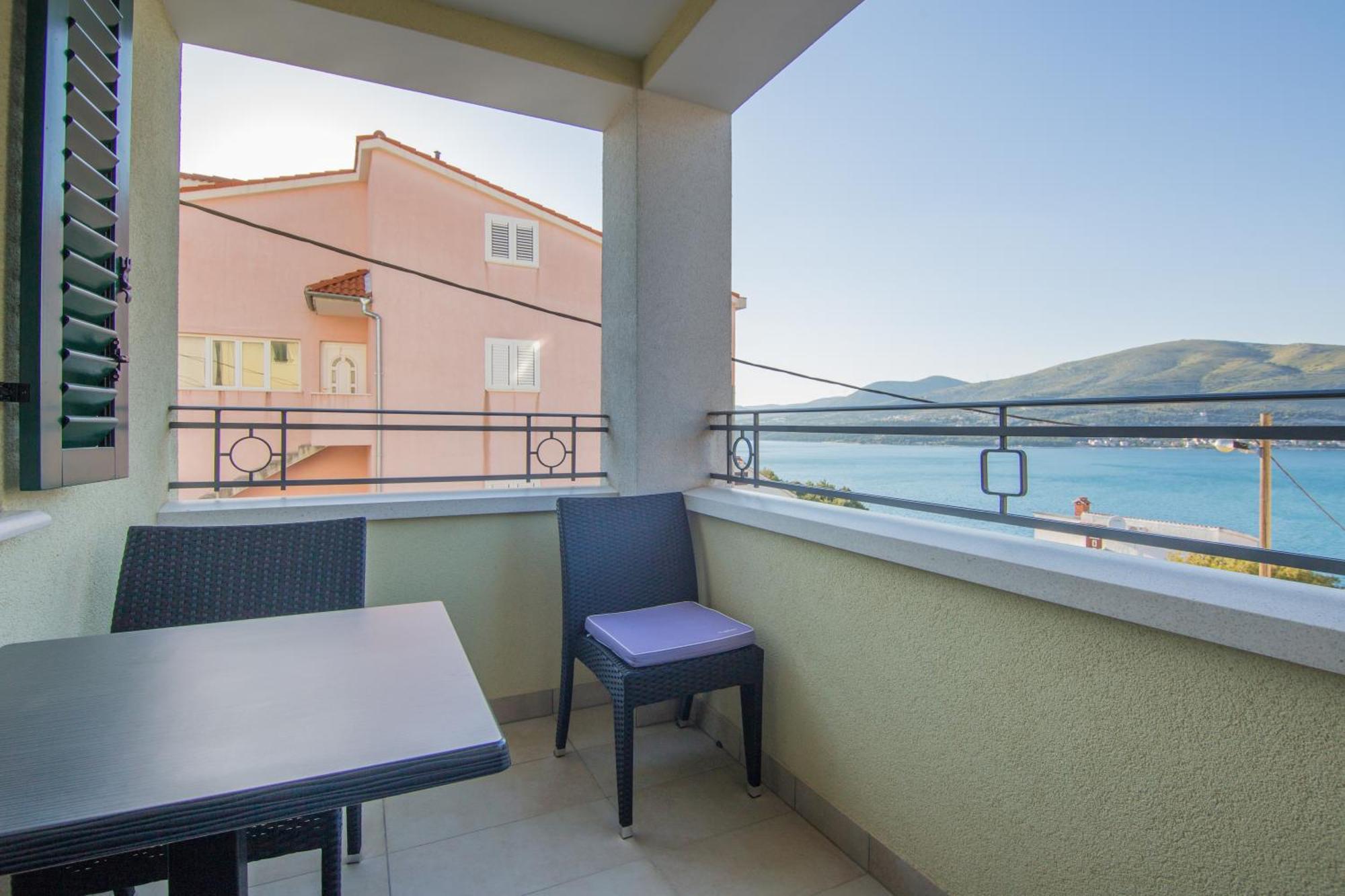 Apartments Villa Novak 1 Donji Okrug  Chambre photo