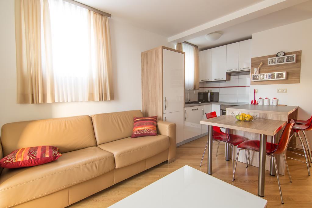 Apartments Villa Novak 1 Donji Okrug  Chambre photo