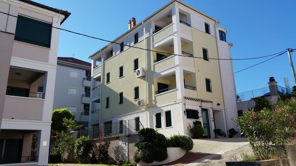 Apartments Villa Novak 1 Donji Okrug  Extérieur photo